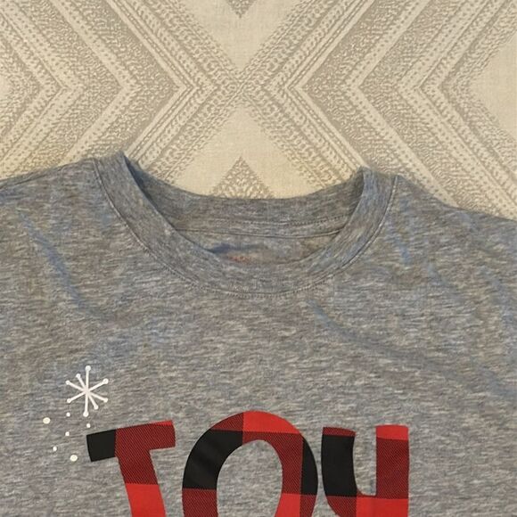 Wondershop Men’s Joyful Holiday Grey T-Shirt: Size S - Picture 3 of 7